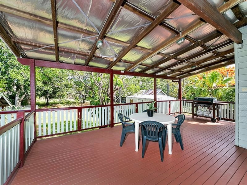 298 Fairfield Road, Yeronga QLD 4104