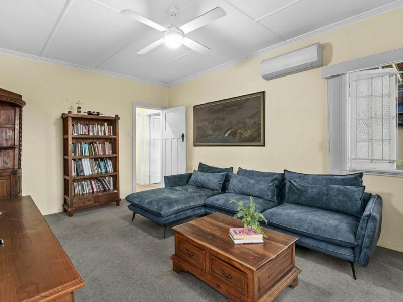 42 Rhyndarra Street, Yeronga QLD 4104