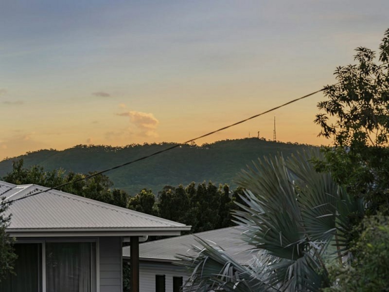 42 Rhyndarra Street, Yeronga QLD 4104