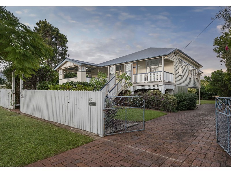 17 Wingarra Street, Yeerongpilly QLD 4105
