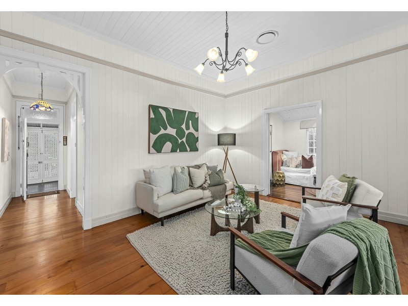 17 Wingarra Street, Yeerongpilly QLD 4105