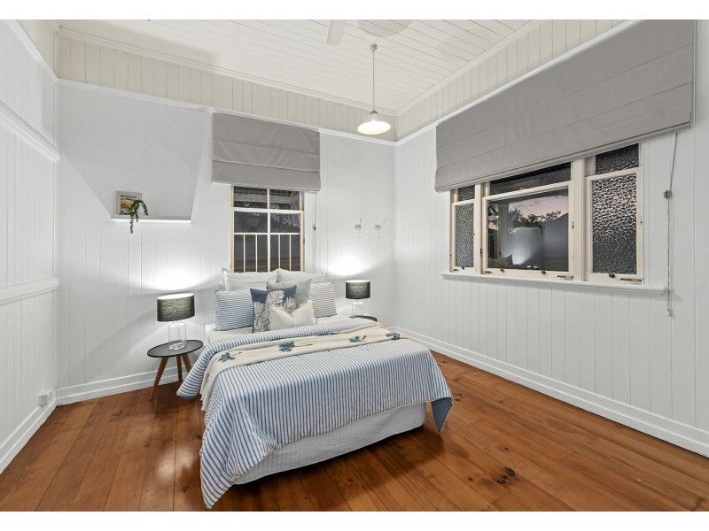 17 Wingarra Street, Yeerongpilly QLD 4105