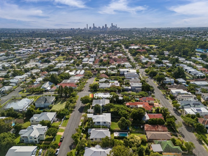 17 Wingarra Street, Yeerongpilly QLD 4105