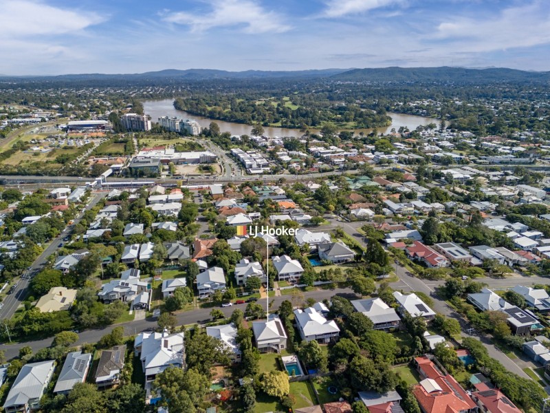 17 Wingarra Street, Yeerongpilly QLD 4105