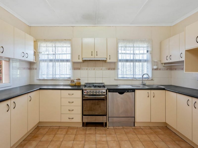 779 Cavendish Road, Holland Park QLD 4121