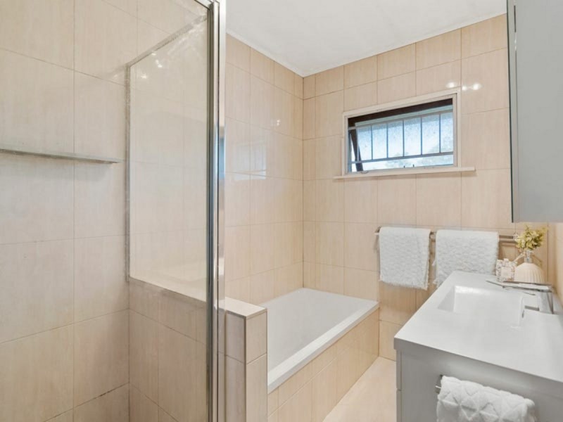 779 Cavendish Road, Holland Park QLD 4121
