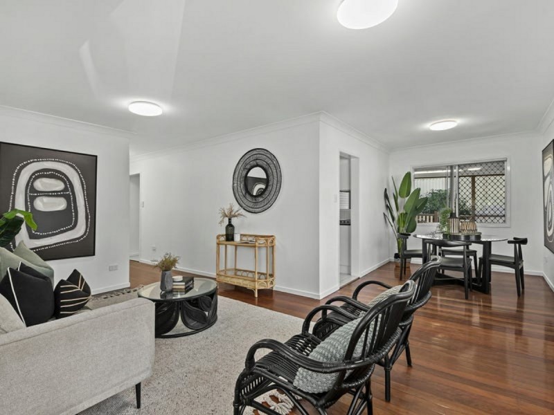 15 Yvonne Street, Yeronga QLD 4104