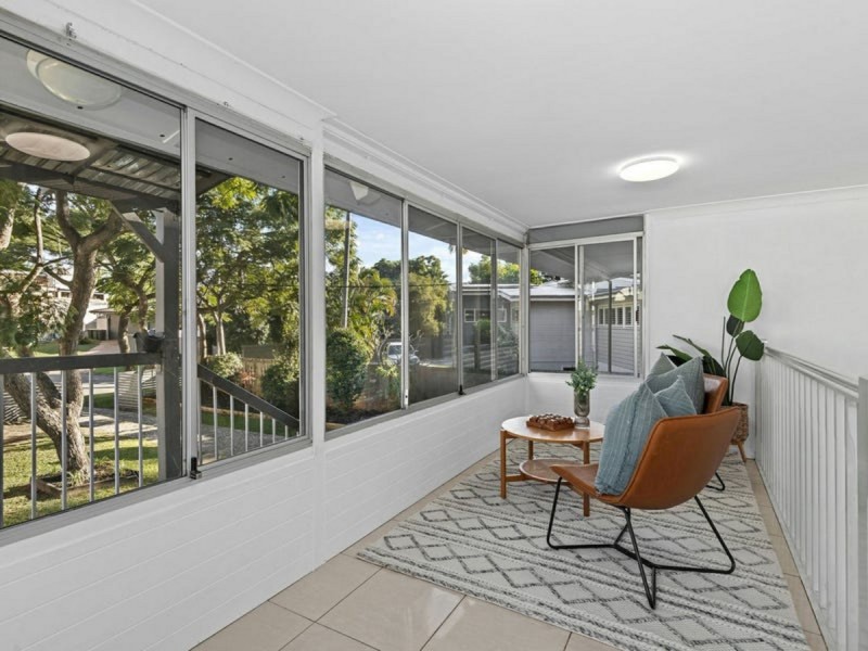 15 Yvonne Street, Yeronga QLD 4104