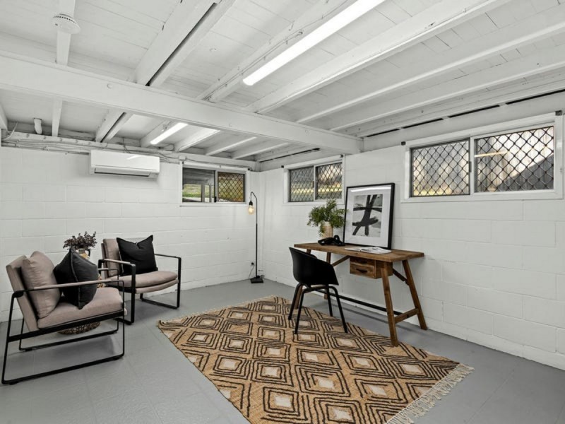 15 Yvonne Street, Yeronga QLD 4104