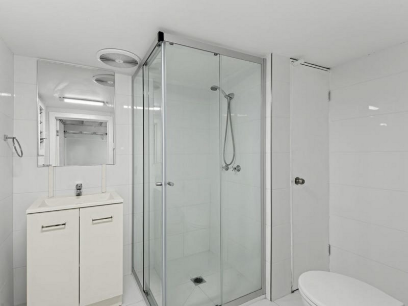 15 Yvonne Street, Yeronga QLD 4104