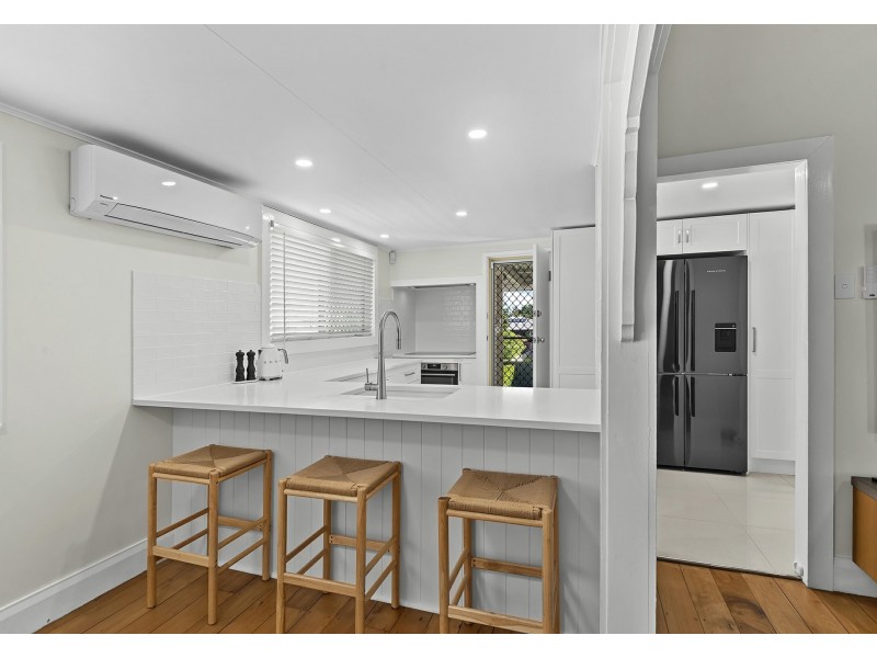 47 Archibald Street, Fairfield QLD 4103