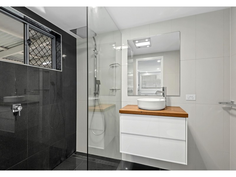 47 Archibald Street, Fairfield QLD 4103