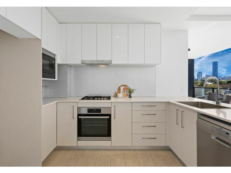 401/95 Linton Street, Kangaroo Point QLD 4169