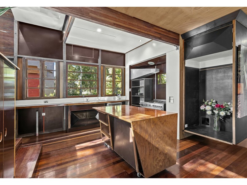 14 Turner Avenue, Fairfield QLD 4103
