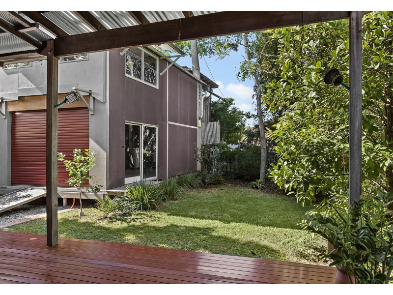 14 Turner Avenue, Fairfield QLD 4103