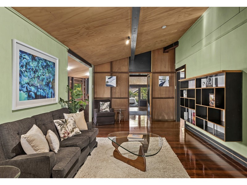 14 Turner Avenue, Fairfield QLD 4103