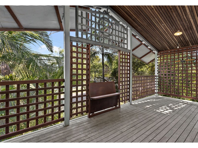 14 Turner Avenue, Fairfield QLD 4103