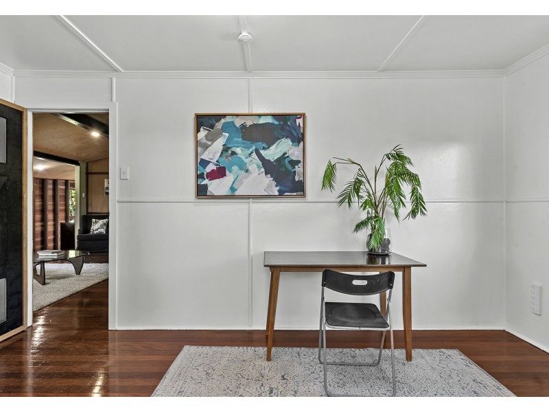14 Turner Avenue, Fairfield QLD 4103