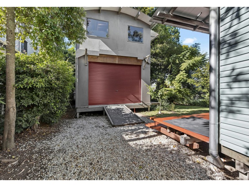 14 Turner Avenue, Fairfield QLD 4103