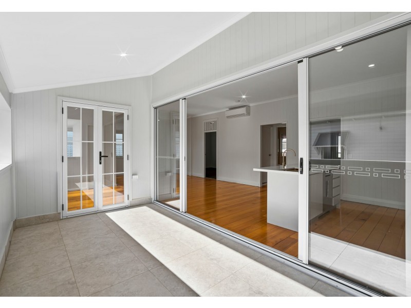 1/11 Blacket Street, Annerley QLD 4103