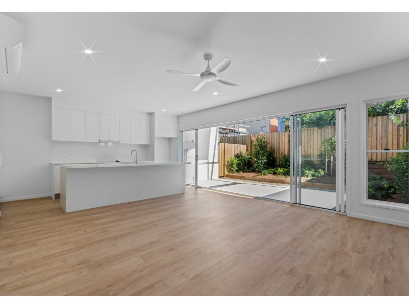 2/11 Blacket Street, Annerley QLD 4103