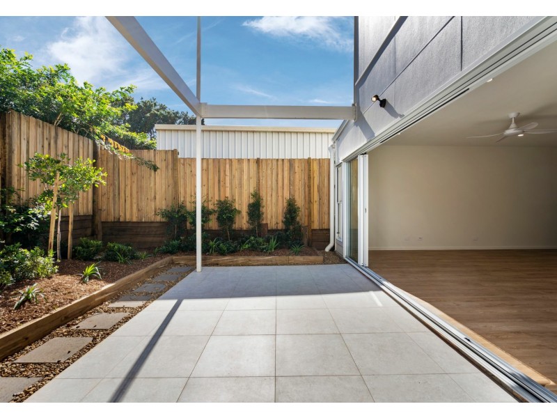 2/11 Blacket Street, Annerley QLD 4103