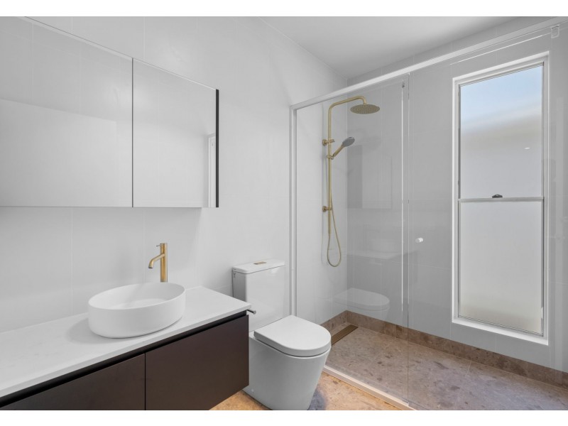 2/11 Blacket Street, Annerley QLD 4103