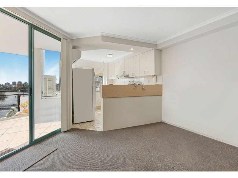 Unit 37/228 Vulture Street, South Brisbane QLD 4101