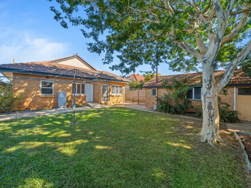 231 Rode Road, Wavell Heights QLD 4012
