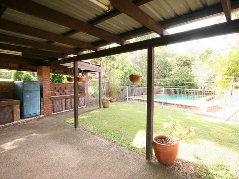 18 Desanne Place, Moorooka QLD 4105