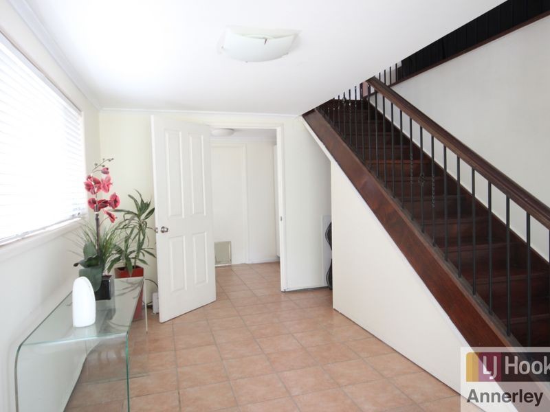 62 Vivian Street, Tennyson QLD 4105