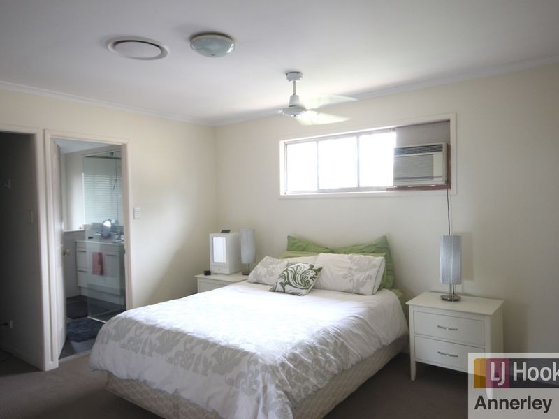 62 Vivian Street, Tennyson QLD 4105