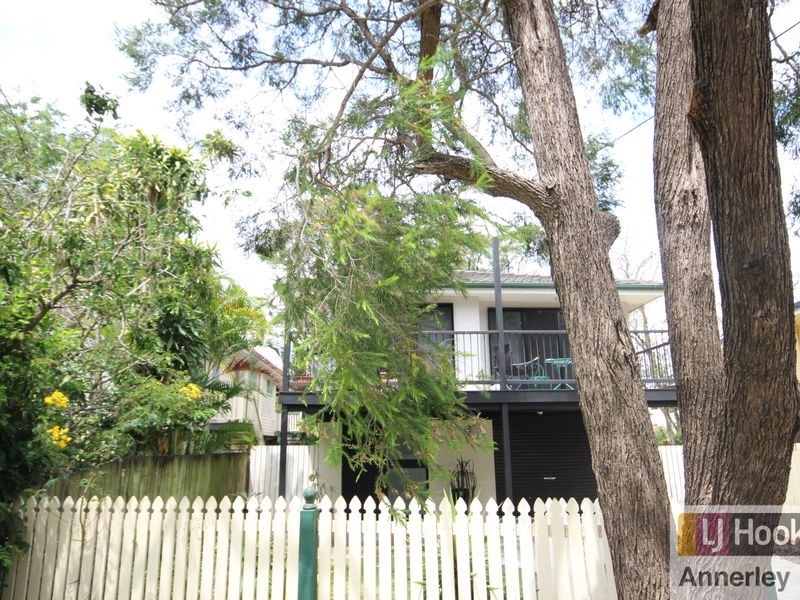 62 Vivian Street, Tennyson QLD 4105