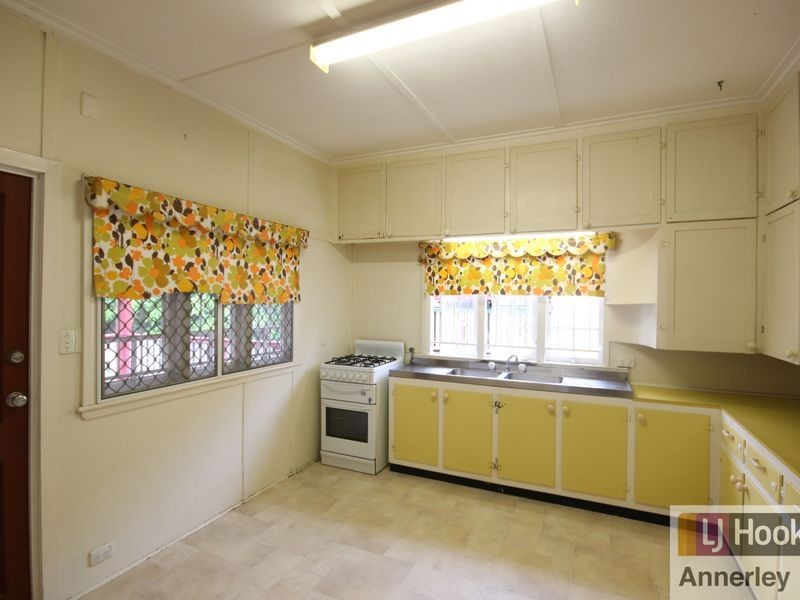 82 Mayfield Road, Moorooka QLD 4105