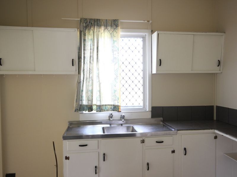 64 Fegen Drive, Moorooka QLD 4105