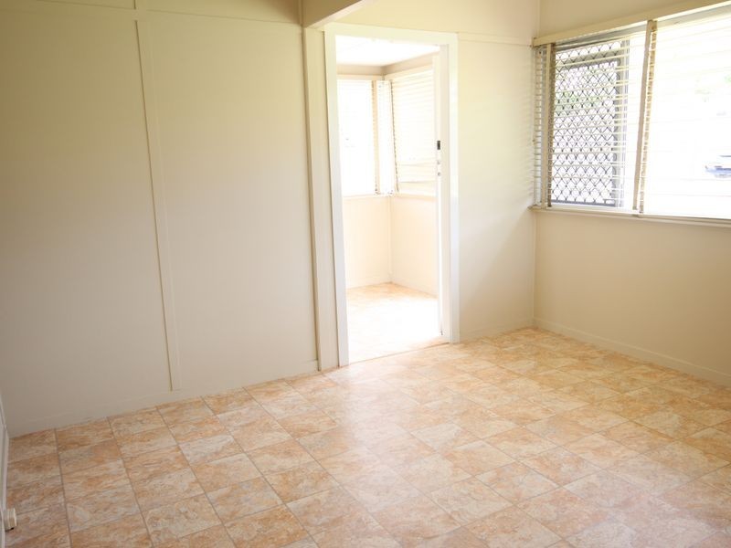 64 Fegen Drive, Moorooka QLD 4105