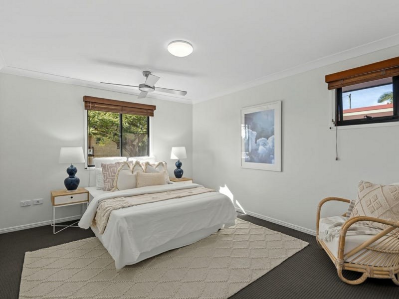 47 Bledisloe Street, Fairfield QLD 4103