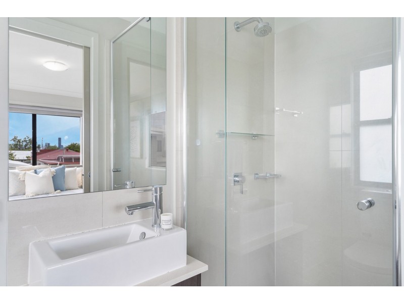 9/11 Norman Street, Annerley QLD 4103