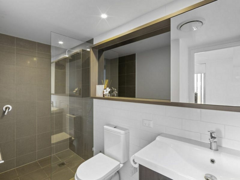 10/17 Carl Street, Woolloongabba QLD 4102