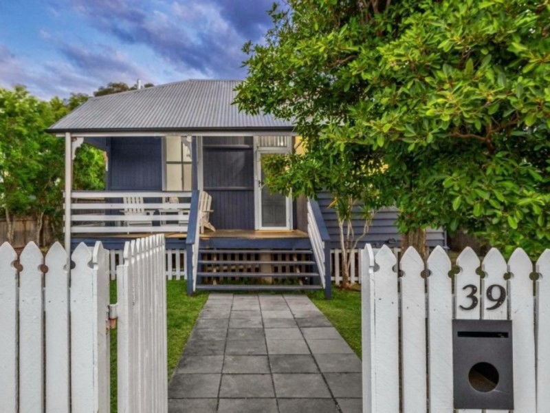 39 Cambridge Street, Rocklea QLD 4106