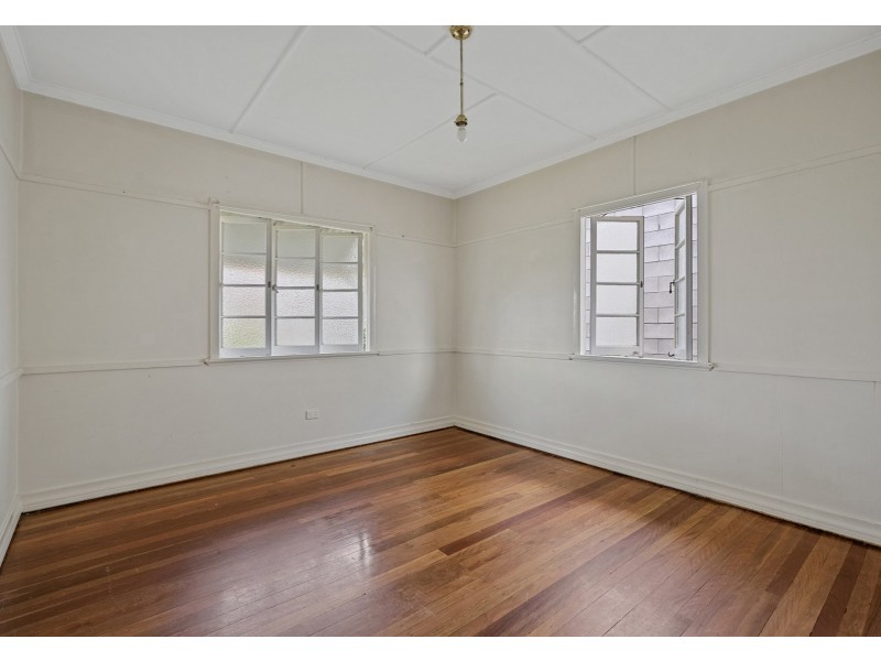 15 Weal Avenue, Tarragindi QLD 4121