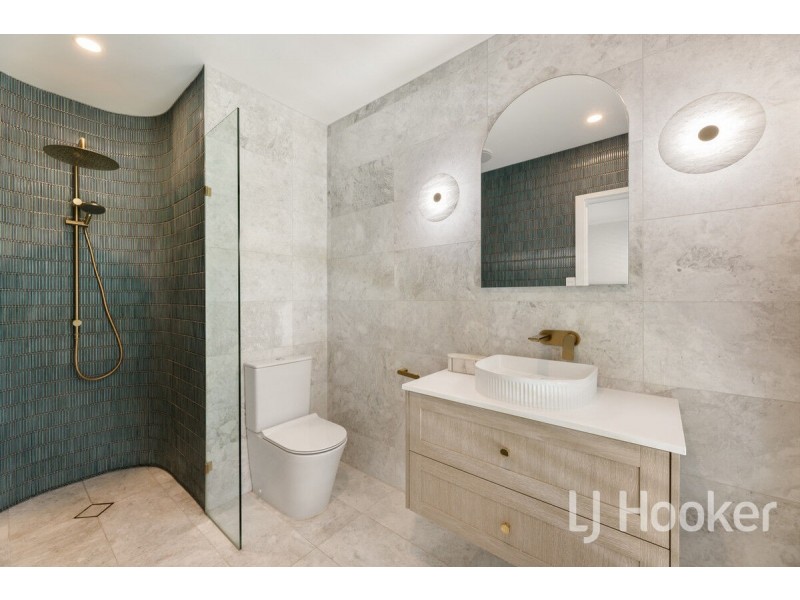 15 Orvieto Road, Yeronga QLD 4104