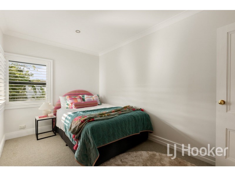 15 Orvieto Road, Yeronga QLD 4104