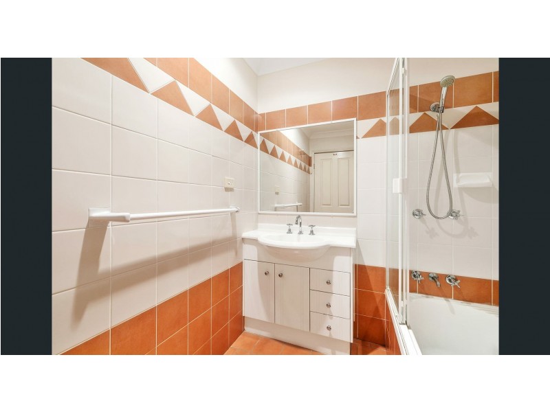 1/28 Osterley Road, Carina Heights QLD 4152