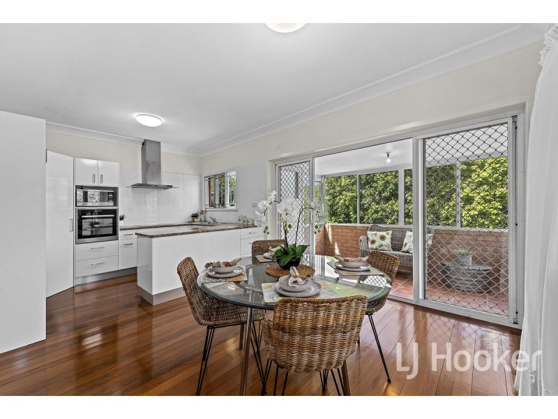 28 Crutchley Street, Fairfield QLD 4103