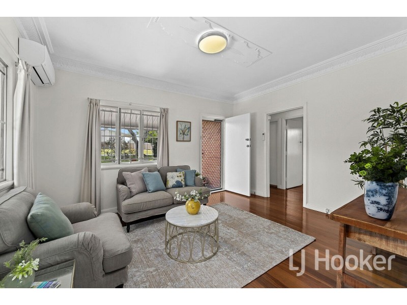 28 Crutchley Street, Fairfield QLD 4103