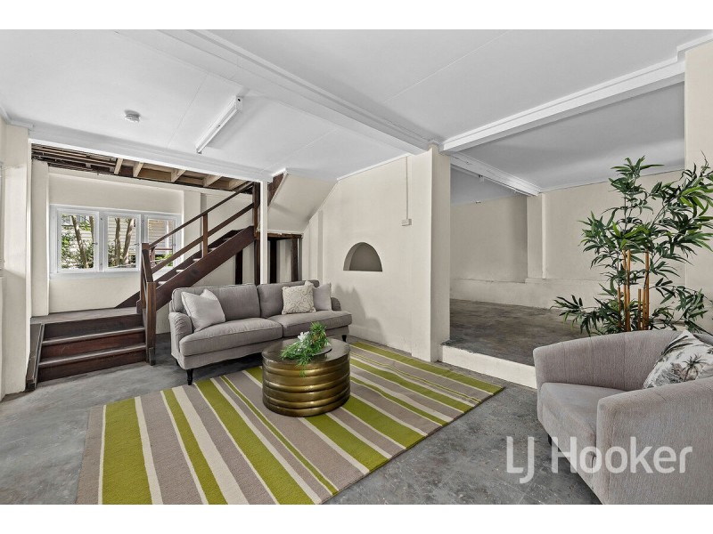 28 Crutchley Street, Fairfield QLD 4103