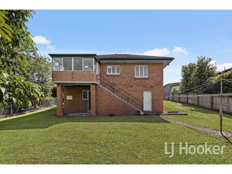 28 Crutchley Street, Fairfield QLD 4103