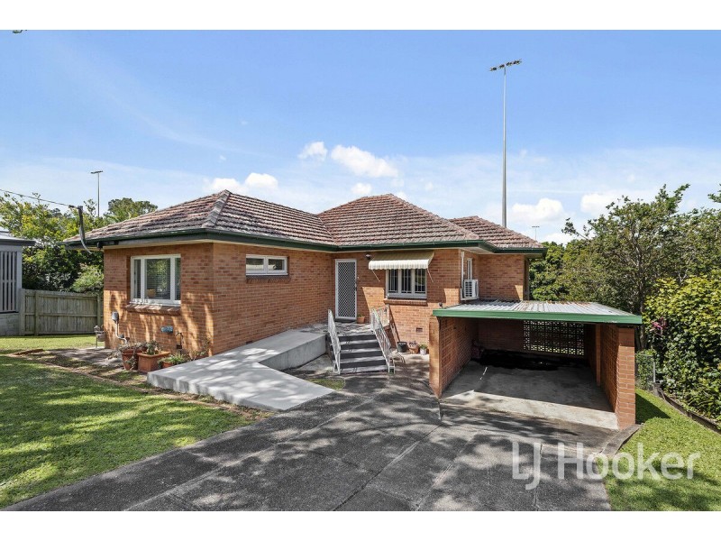 28 Crutchley Street, Fairfield QLD 4103