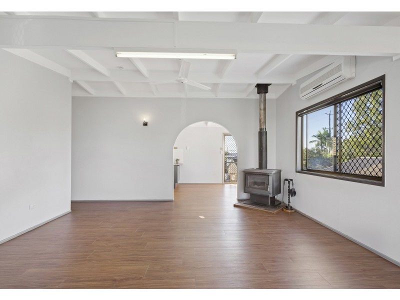 42 Wade Street, Bundamba QLD 4304